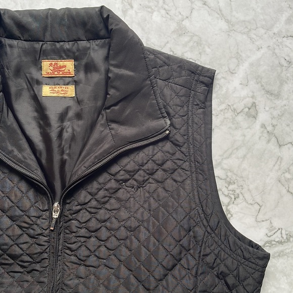 R.M. WILLIAMS | Quilted puffer jacket semi fitted in Black - Picture 2 of 11